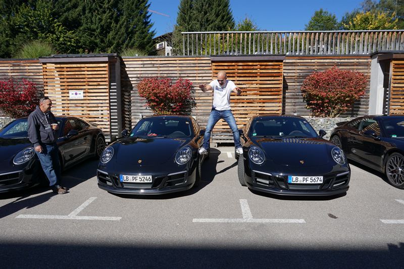 Porsche 911 group at the Tyrolean hotel
